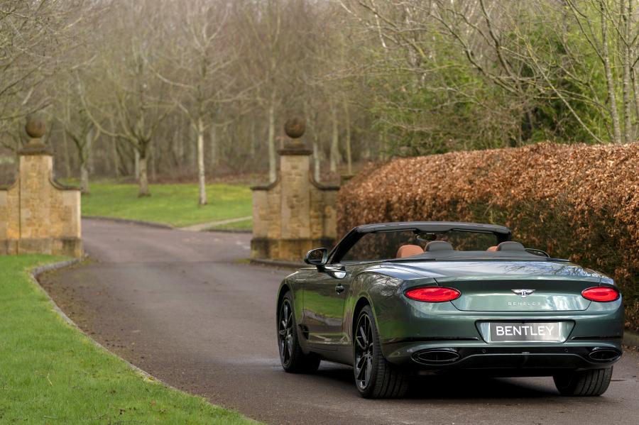  Bentley Mulliner Continental GT Convertible Equestrian Edition 2020 года  (фото 4 из 10)